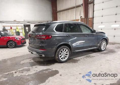 2021 BMW X5 xDrive40I z USA, uszkodzony, nr VIN 5UXCR6C08M9G02746